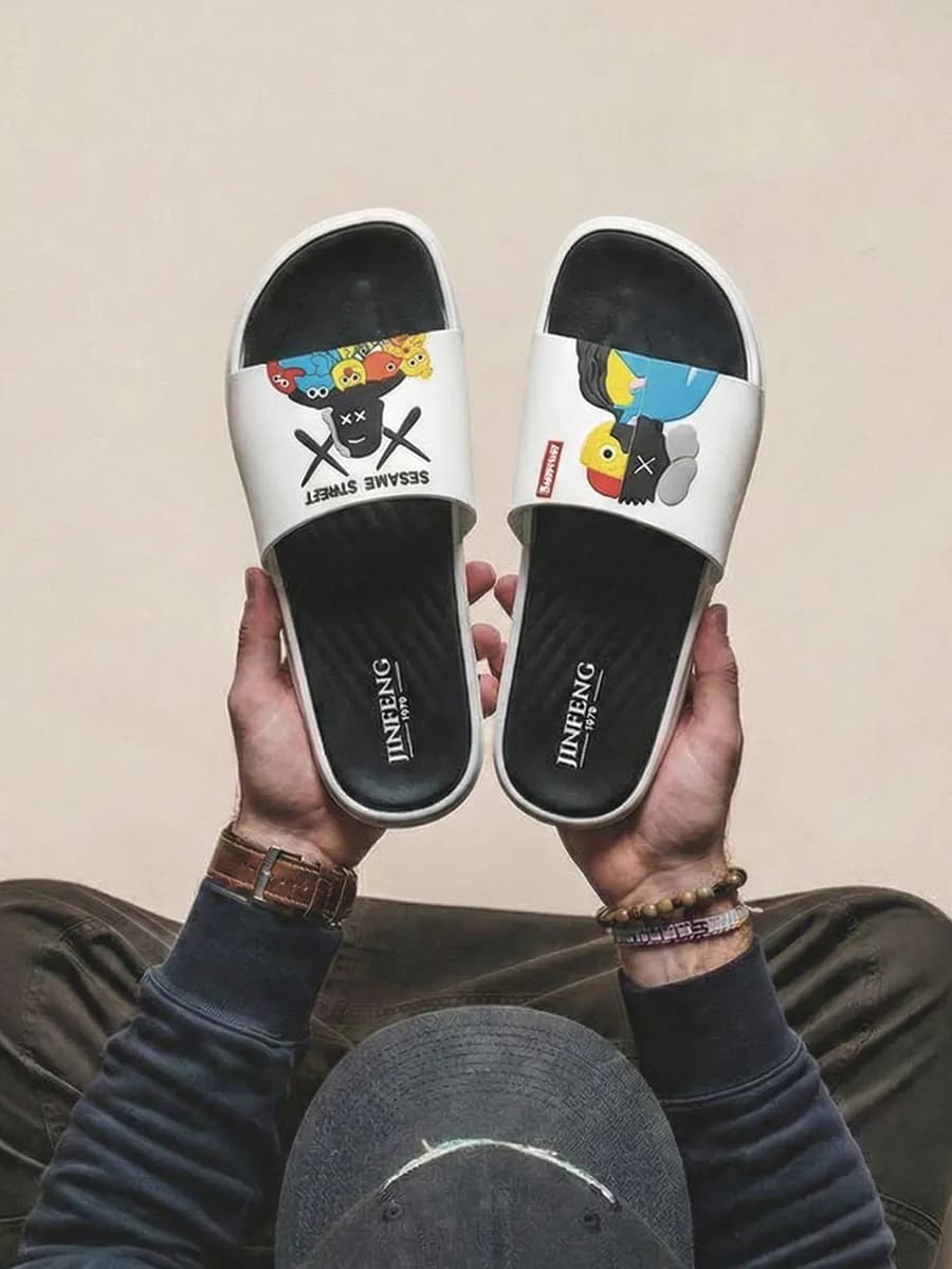 Шлепанцы летние тапочки для улицы и дома