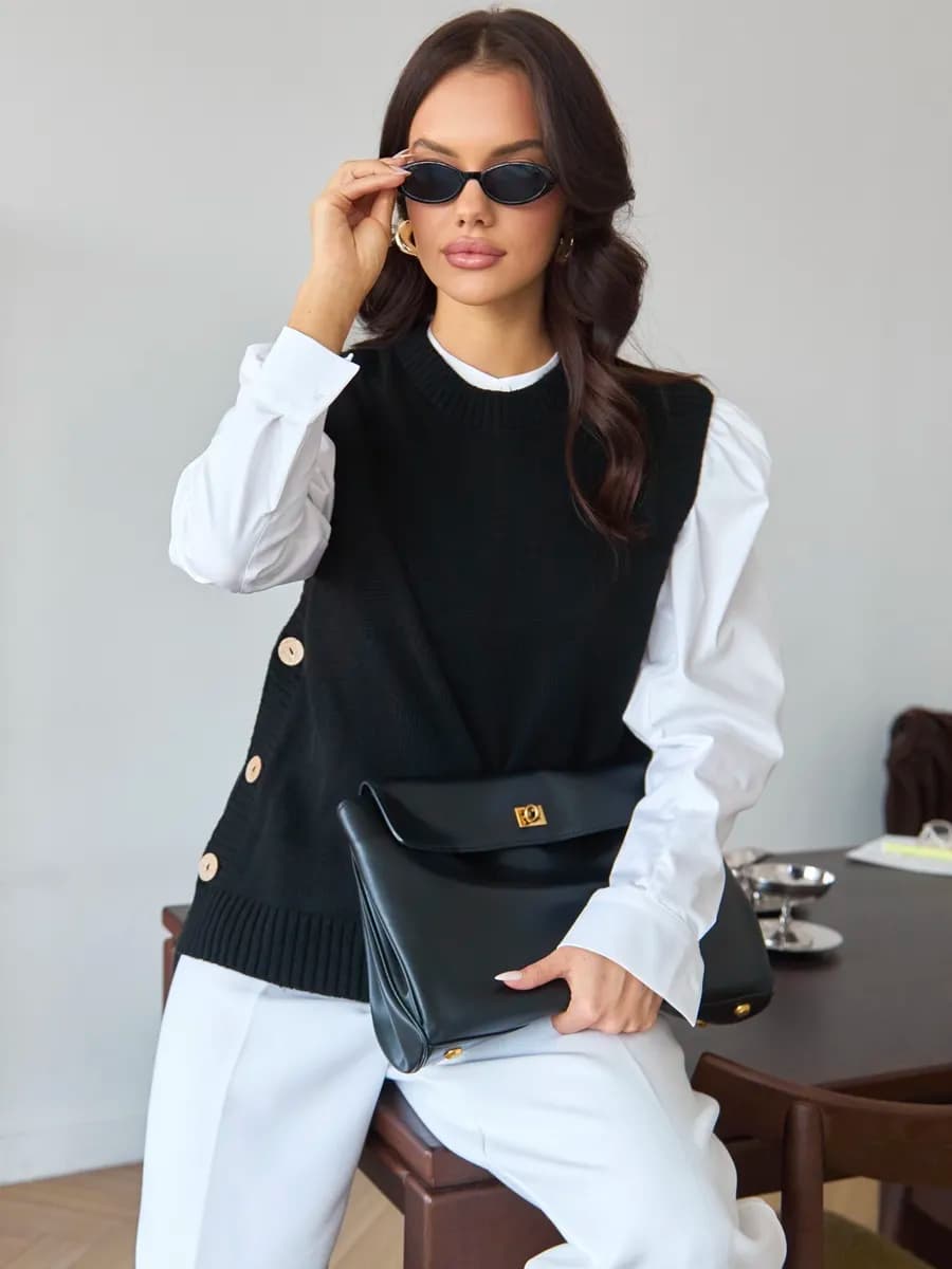 Жилет вязаный оверсайз на пуговицах удлиненный