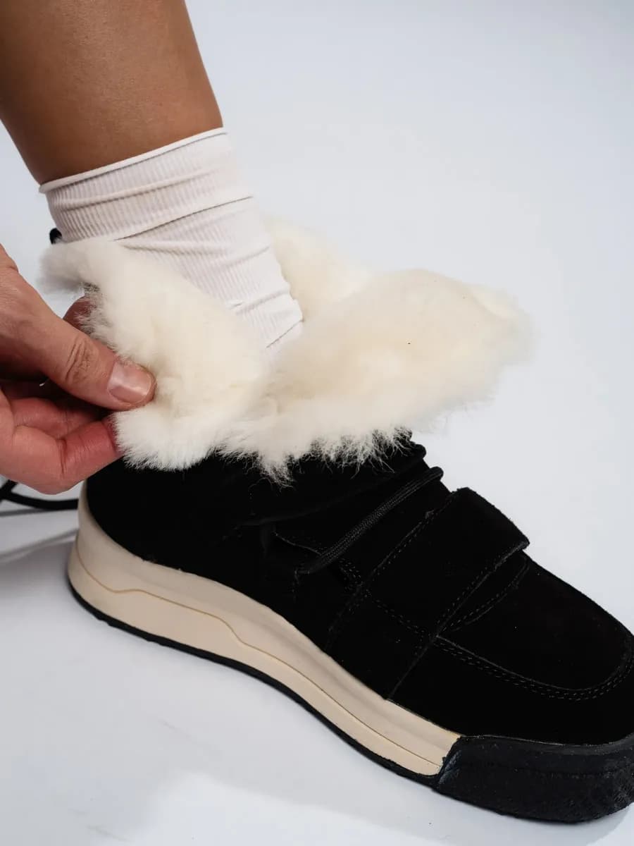 Угги женские зимние замшевые на платформе ботинки