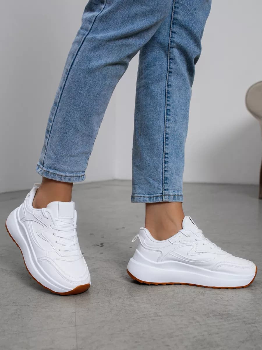 Кроссовки белые демисезонные