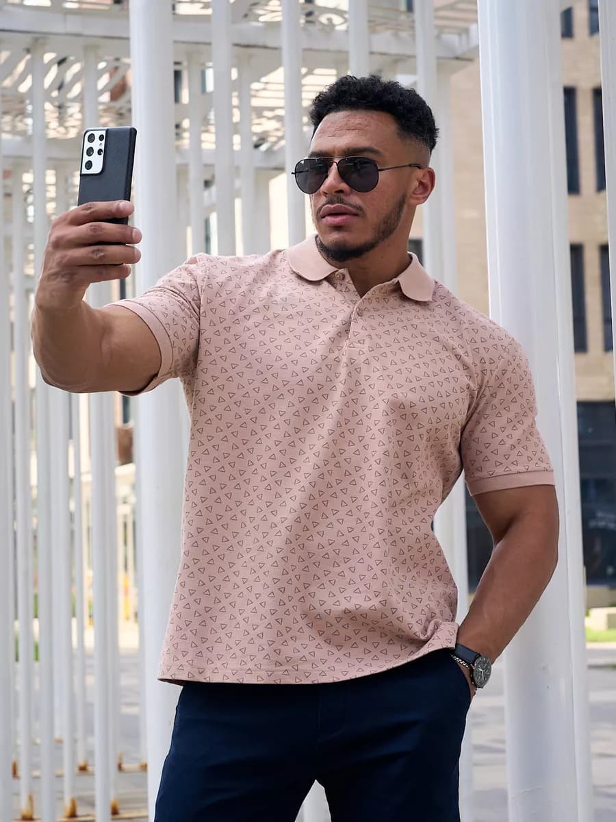 Футболка-поло стильная