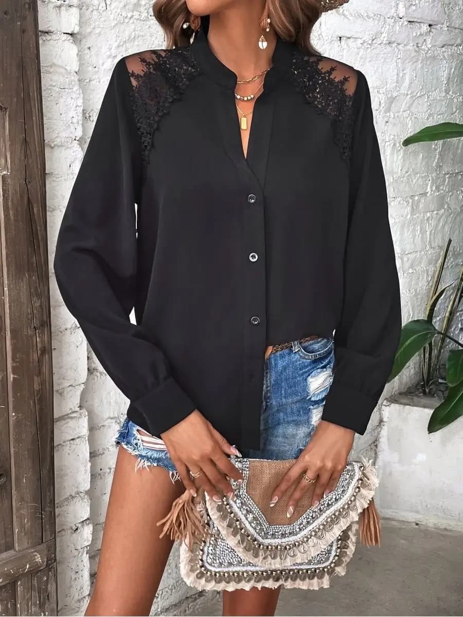 Блузка в офис праздничная с кружевами