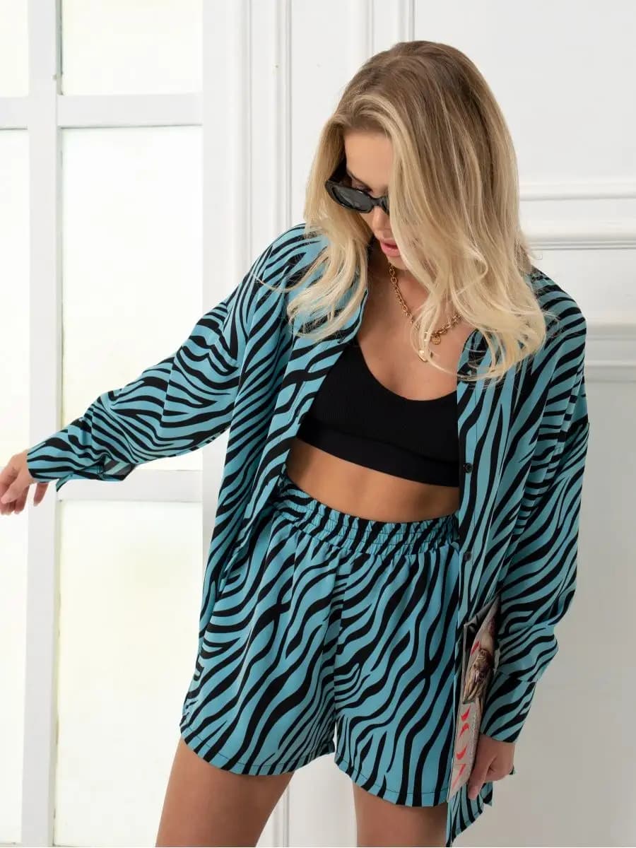 Костюм летний рубашка с шортами