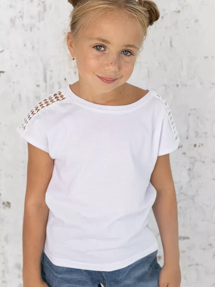 Футболка детская с кружевом