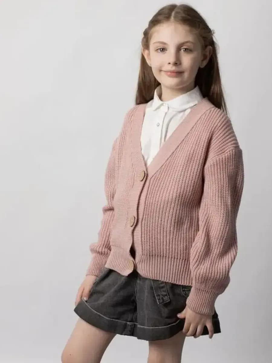 Кардиган на пуговицах школьный