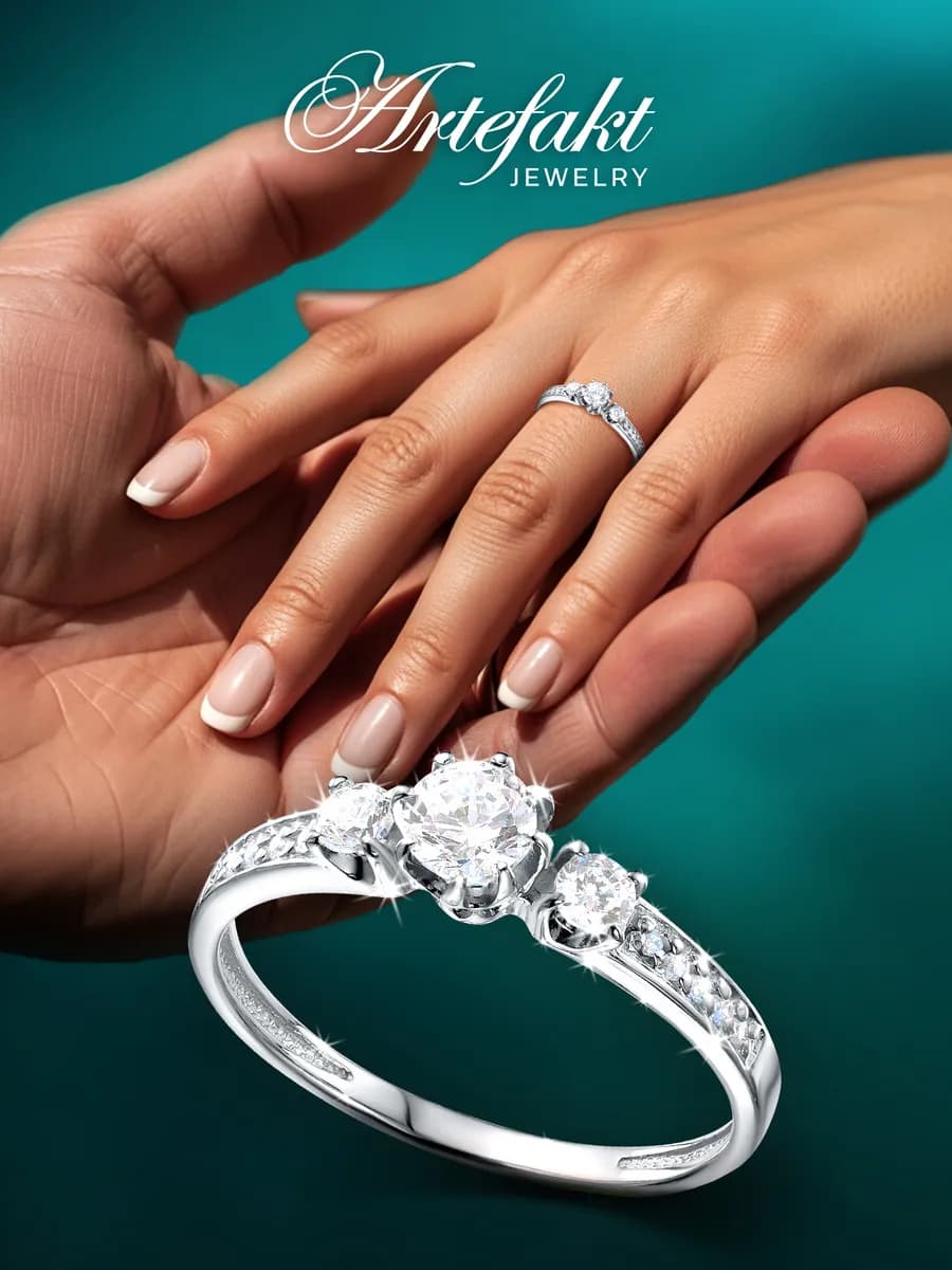 Кольцо серебро 925 помолвочное с камнем серебряное