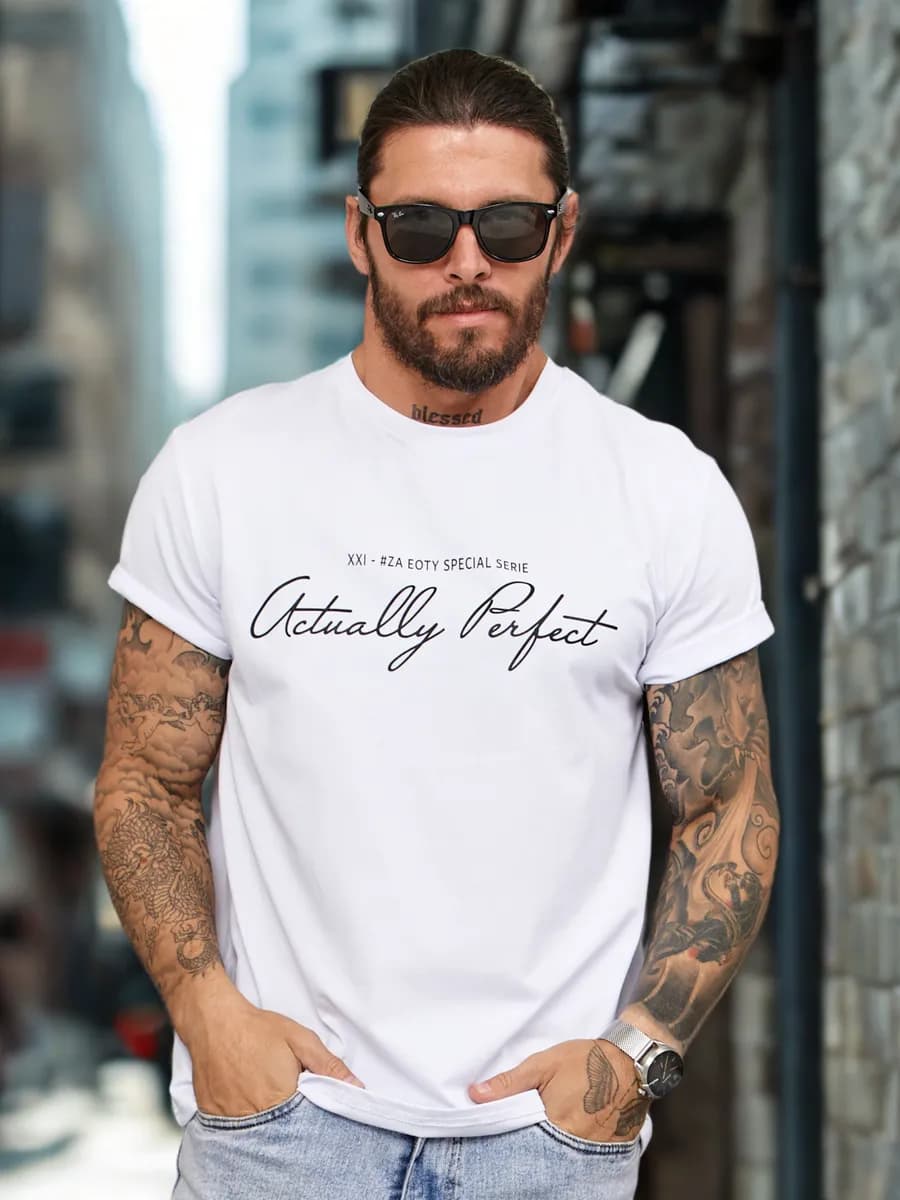 Футболка с принтом базовая