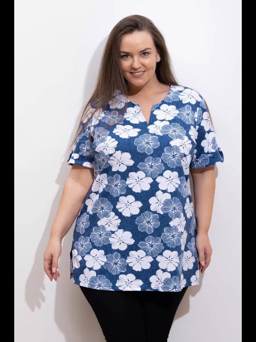 Длинная футболка с принтом больших размеров