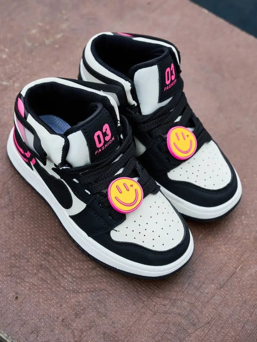 Кроссовки для девочки