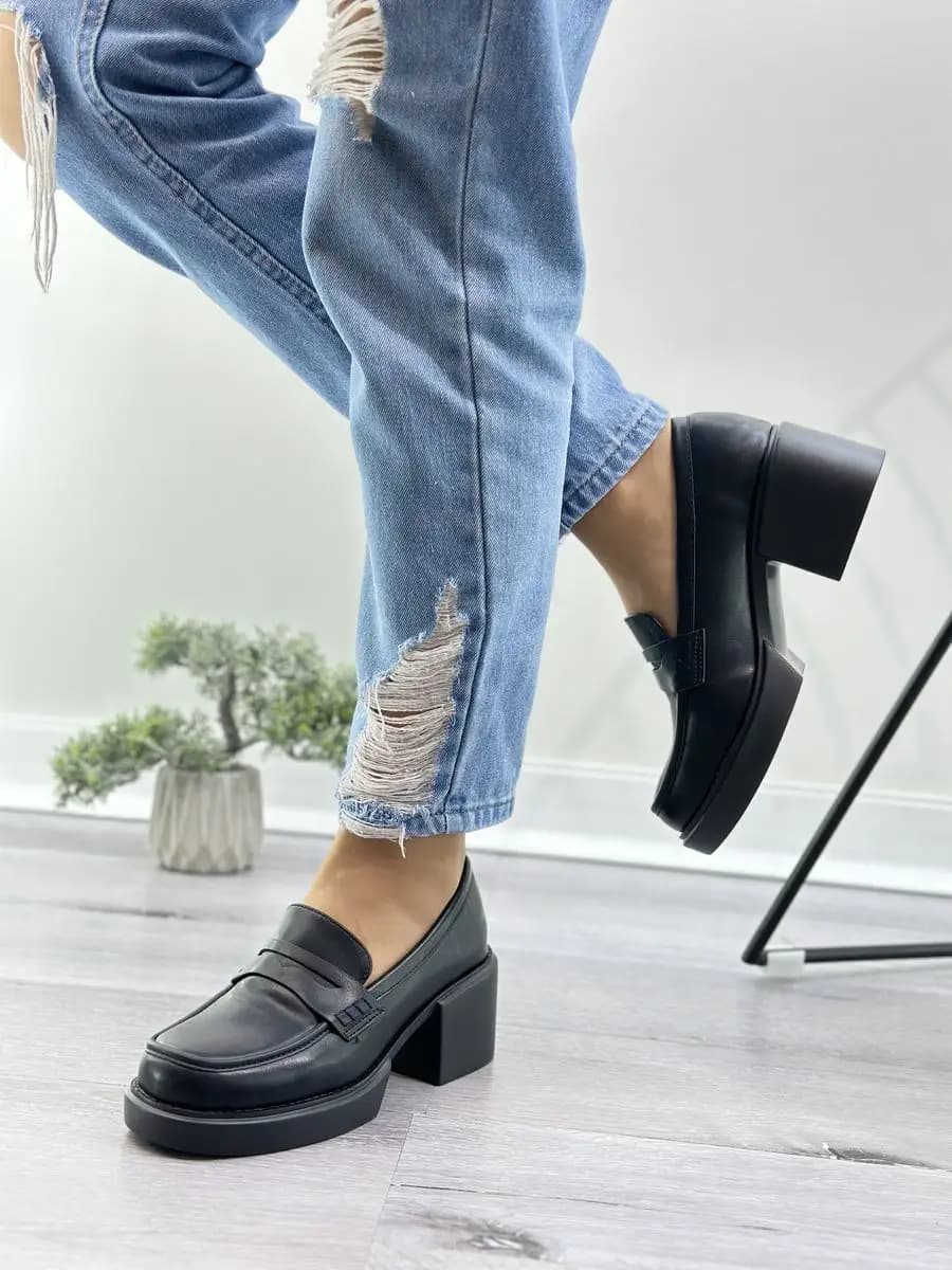 Туфли на среднем каблуке на платформе