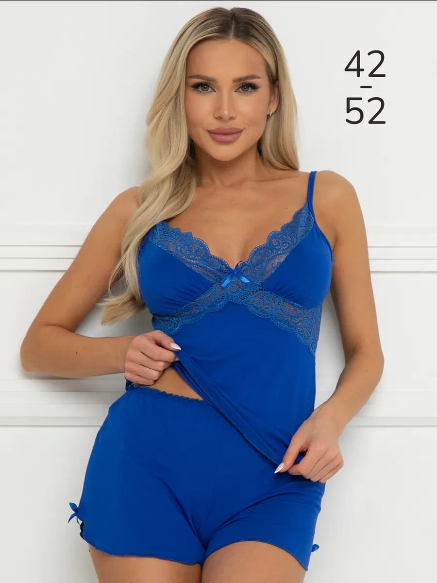 Пижамный комплект из вискозы с шортами и топом