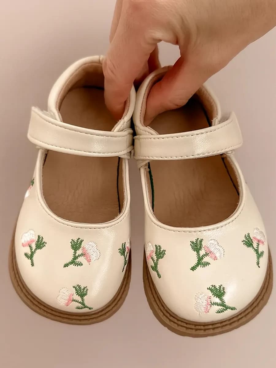 Сандалии на липучке