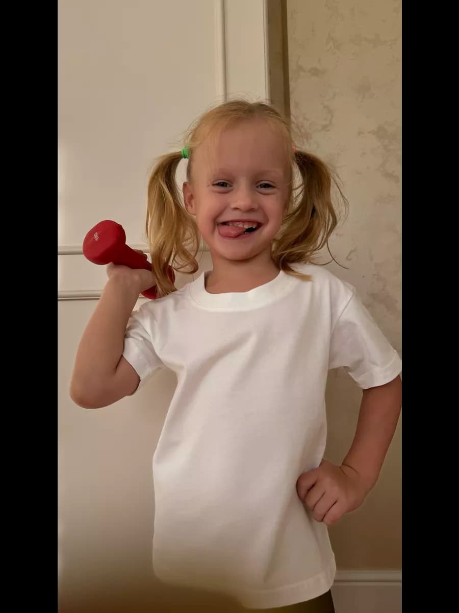 Футболка белая для школы, базовая