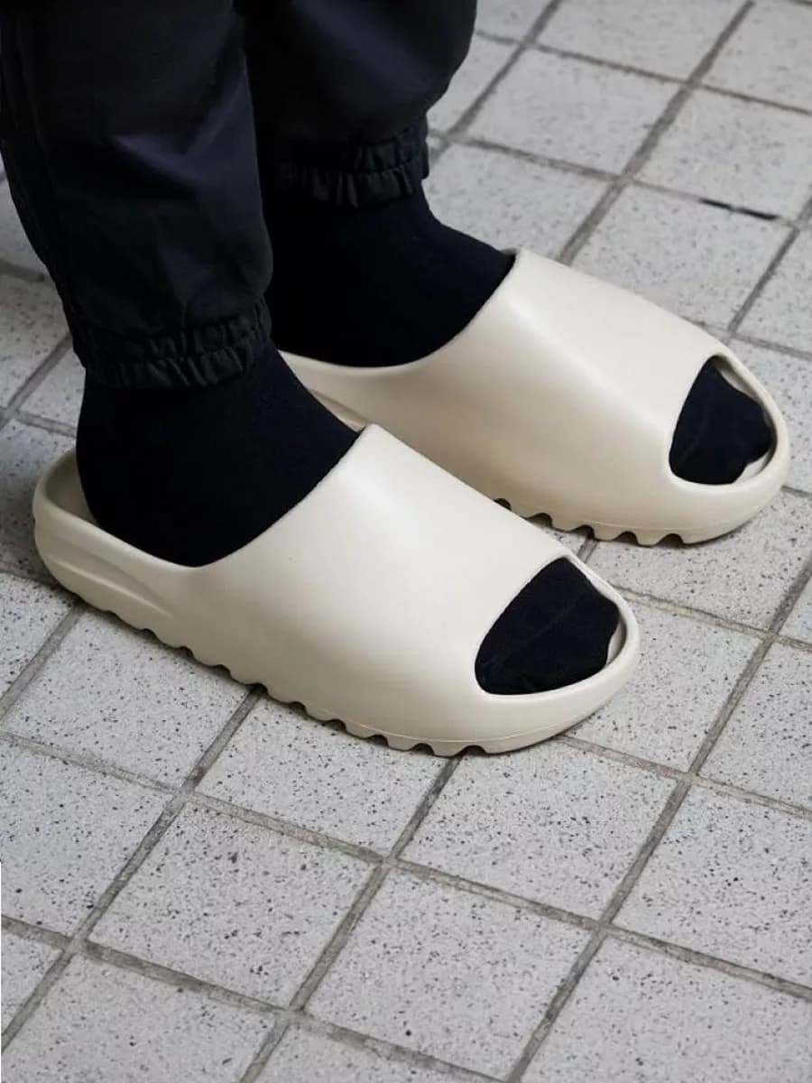 Сланцы изики слайды пляжные шлепки, yeezy slide black