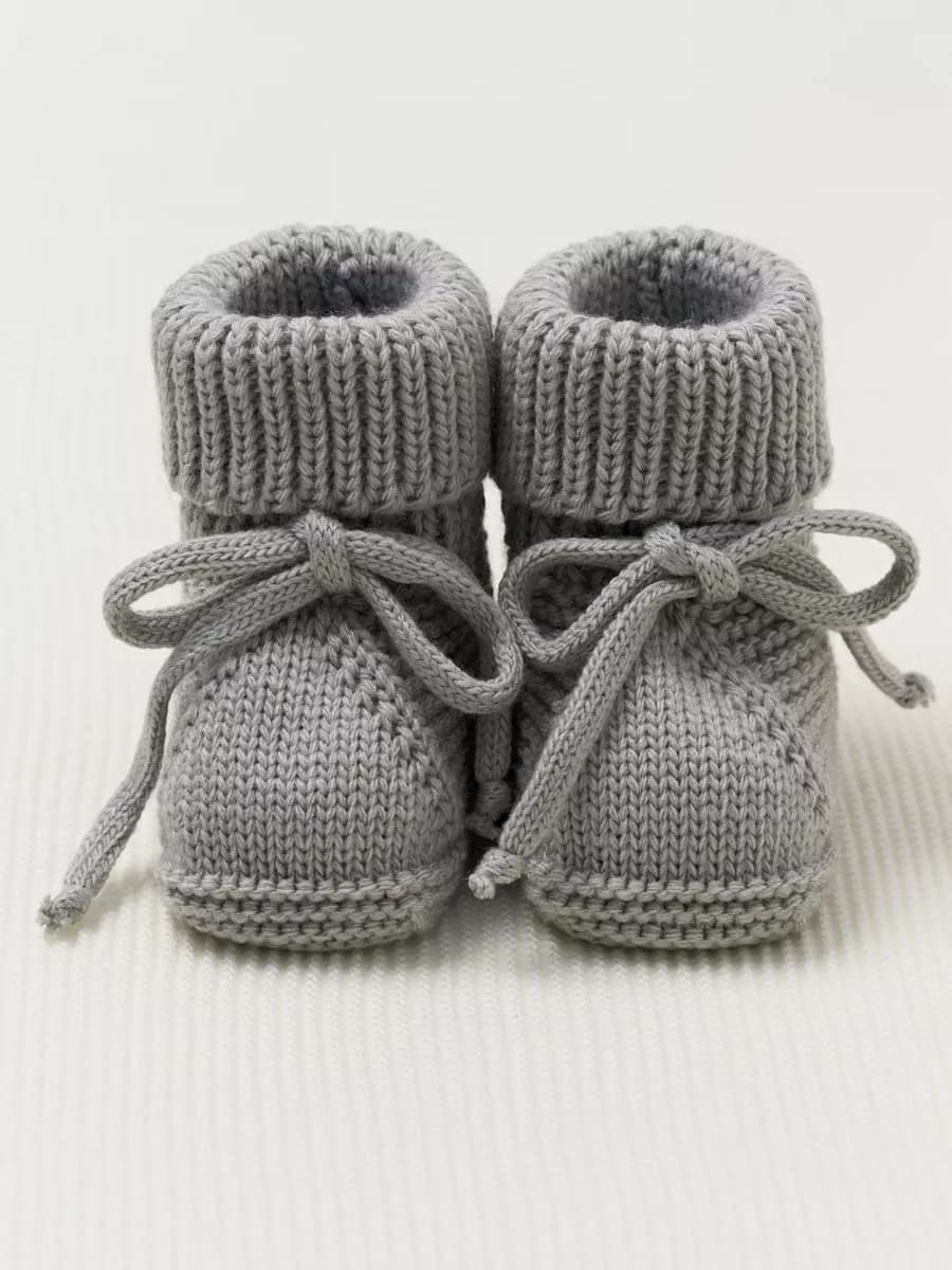 Пинетки для новорожденных вязаные