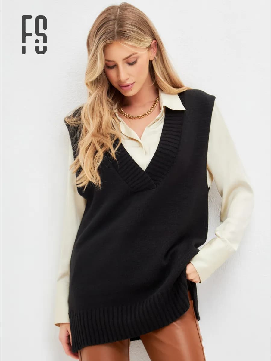 Жилетка вязаная классическая в офис оверсайз