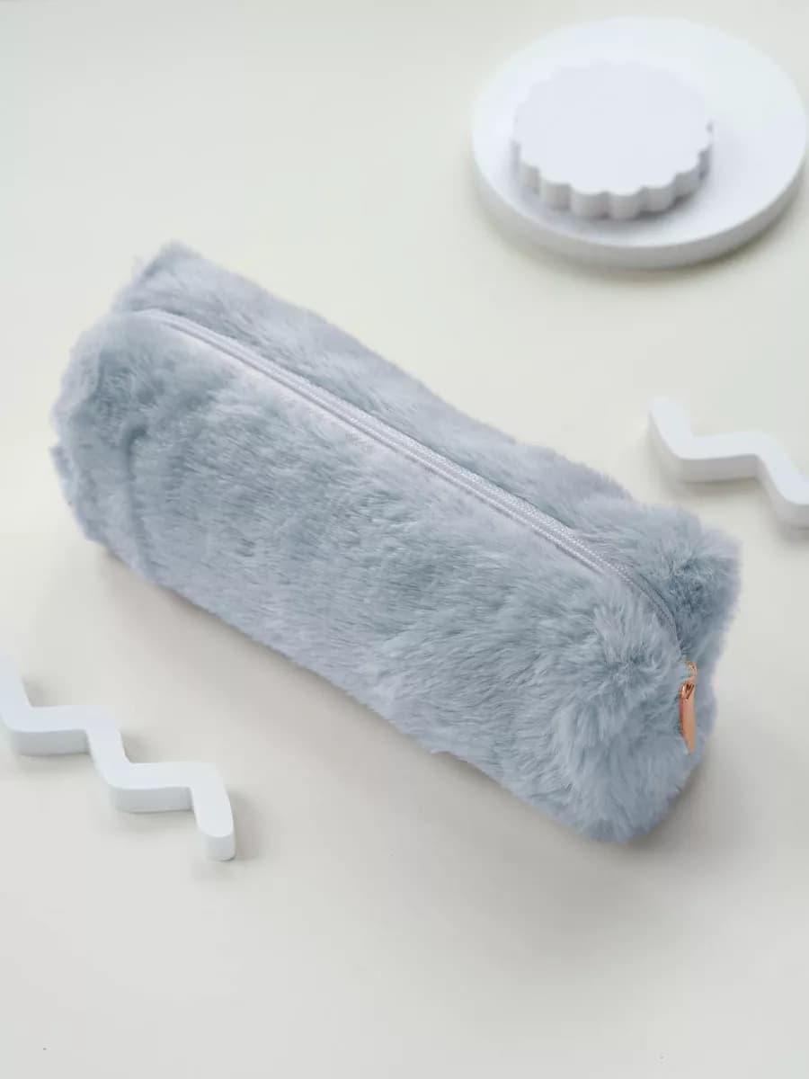 Пушистый пенал косметичка