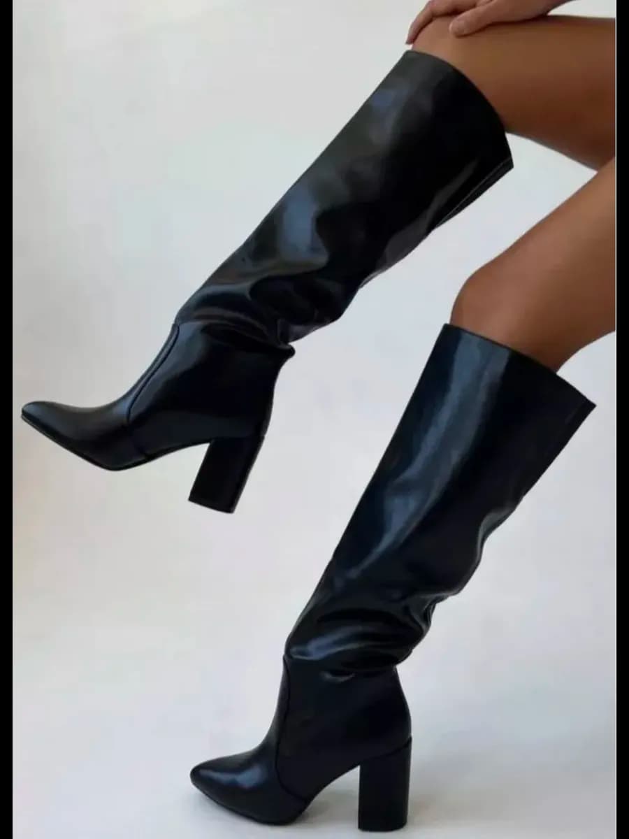 Сапоги высокие трубы черные на устойчивом каблуке широкие