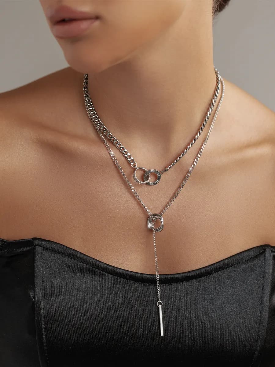 Цепочка на шею двойная с подвесками колечки