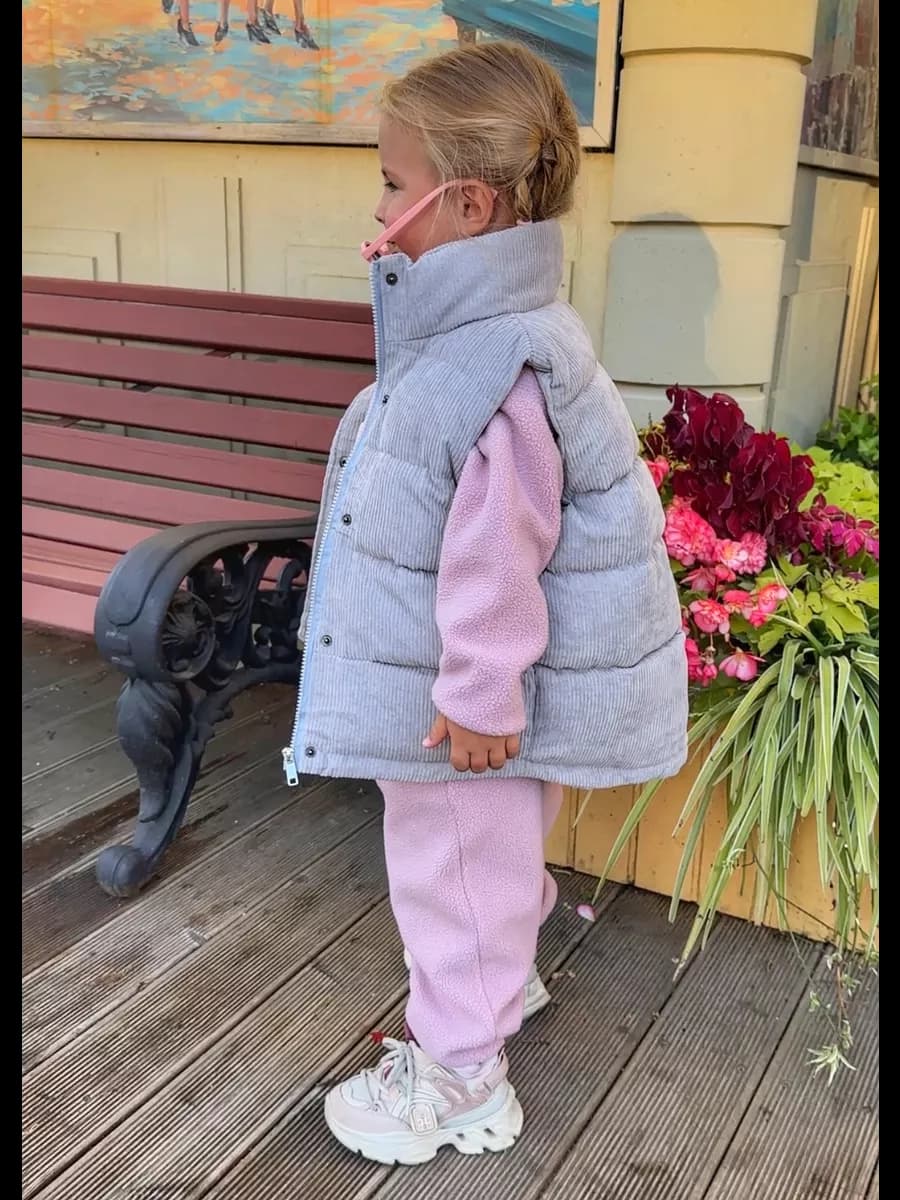 Жилет утепленный в рубчик