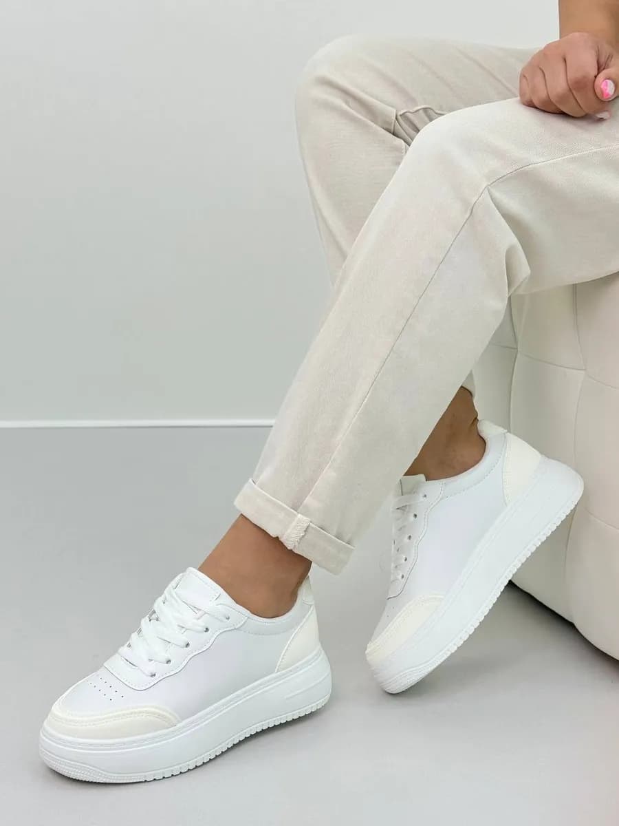 Осенние Кроссовки на высокой подошве