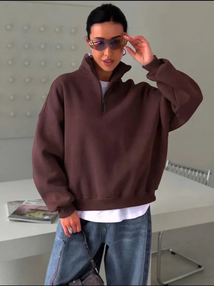 Теплый свитшот оверсайз полузамок