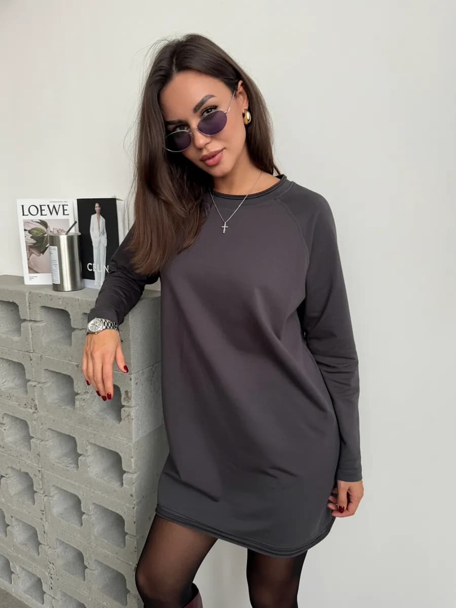 Трикотажное платье повседневное офисное весна