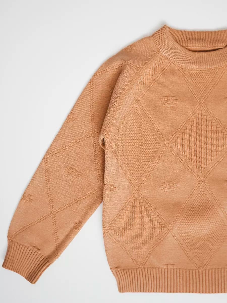 Свитер вязаный осенний