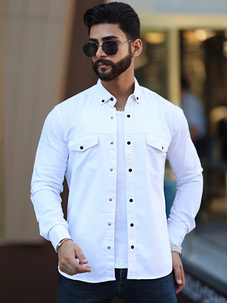 Рубашка мужская белая джинсовая с длинным рукавом на кнопках