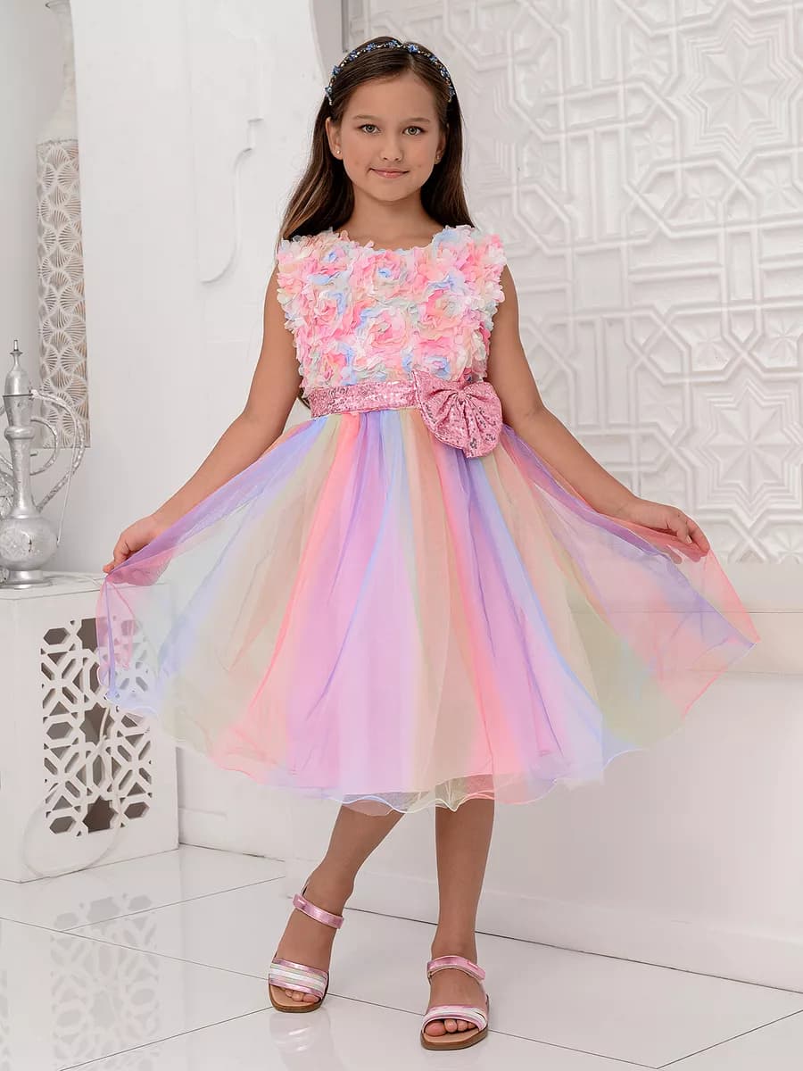 Пышное платье нарядное радужное на 8 Марта