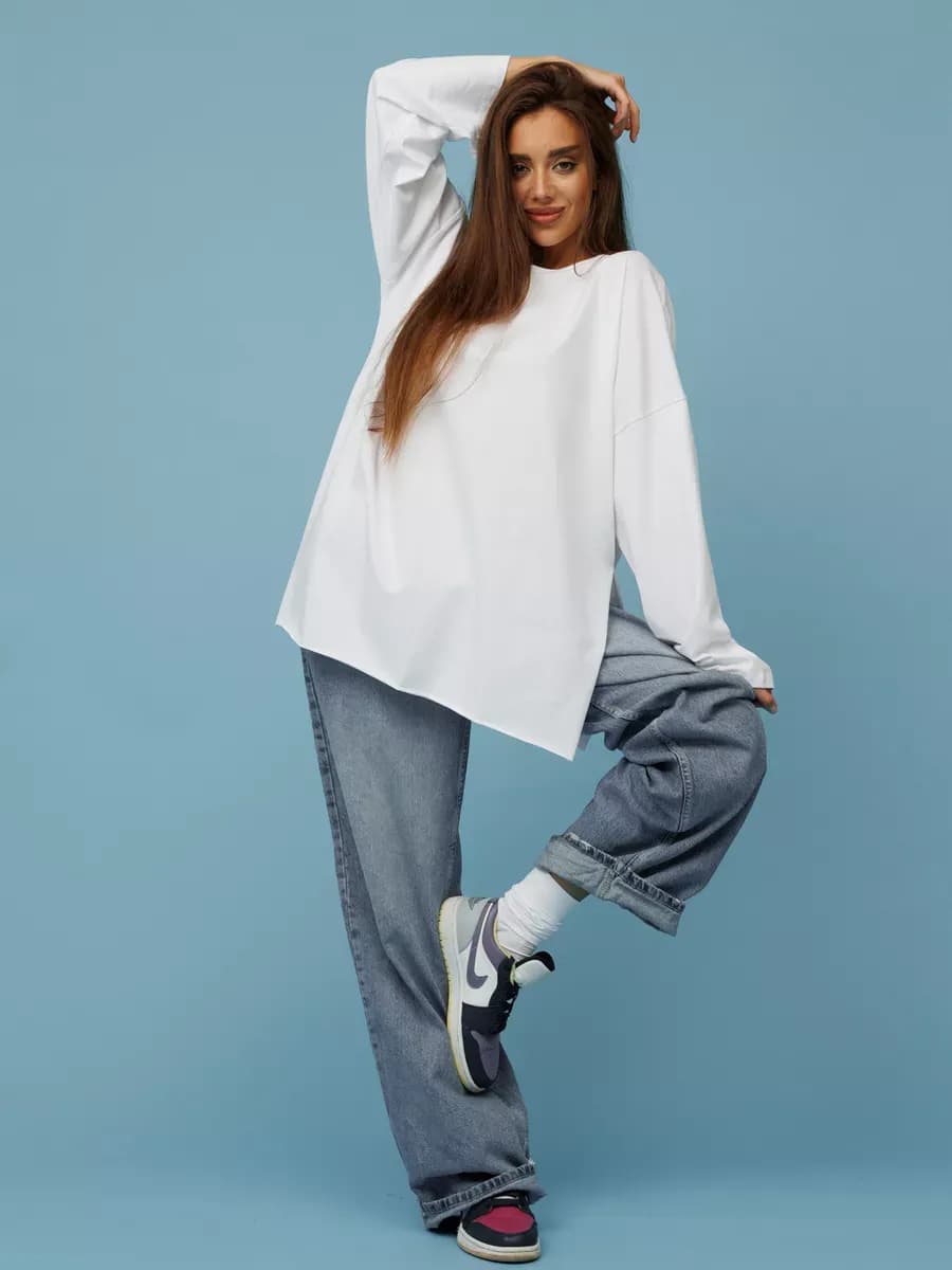 Лонгслив оверсайз базовый однотонный с разрезами