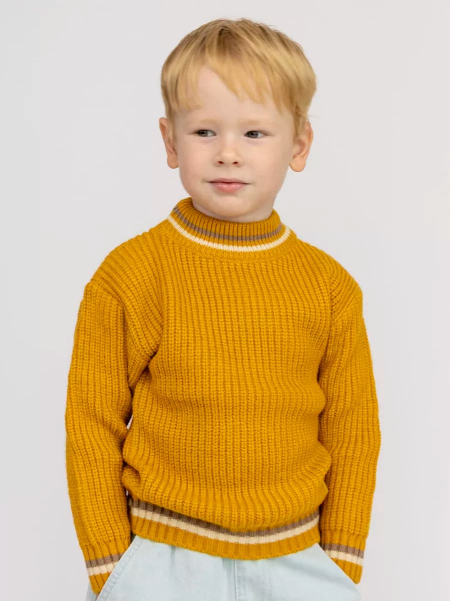 Свитер вязаный с горлом