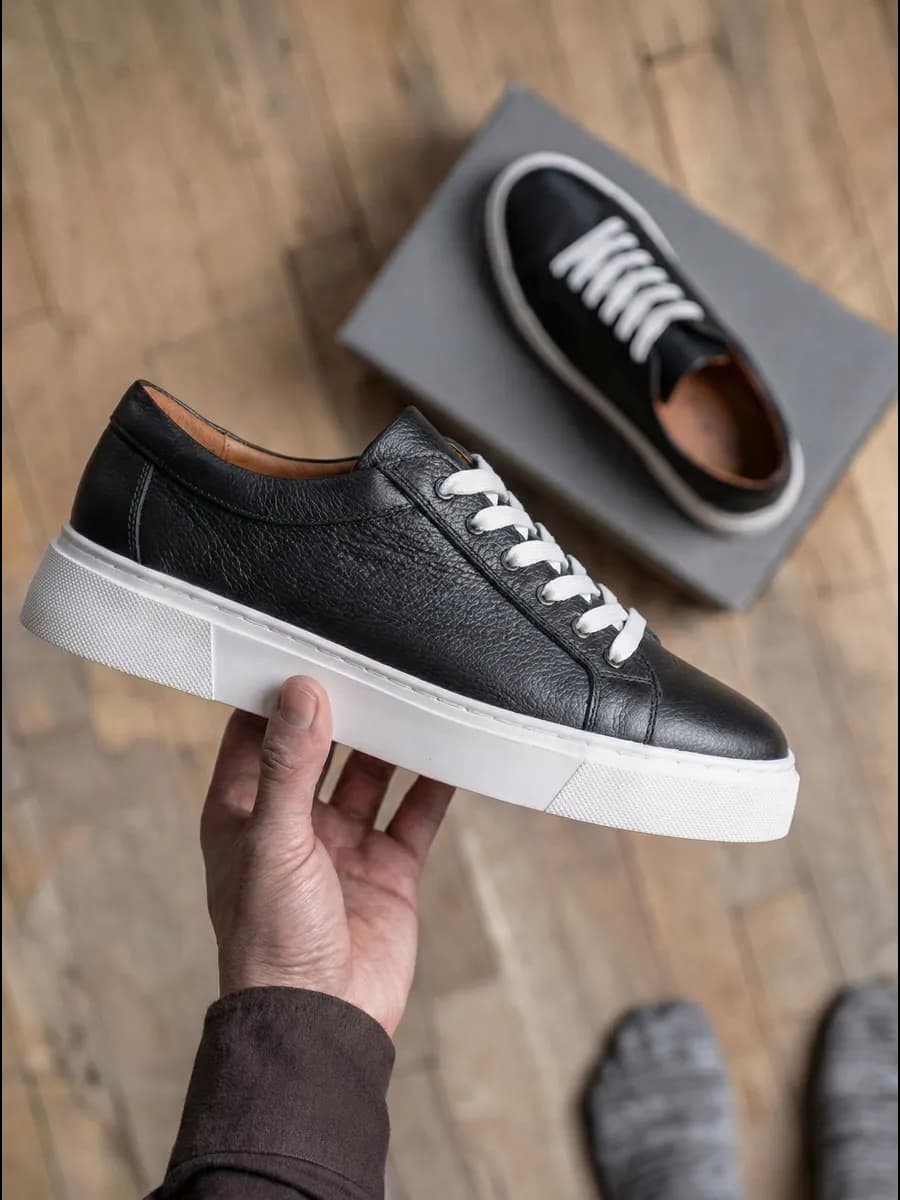 Кеды кожаные с белой подошвой