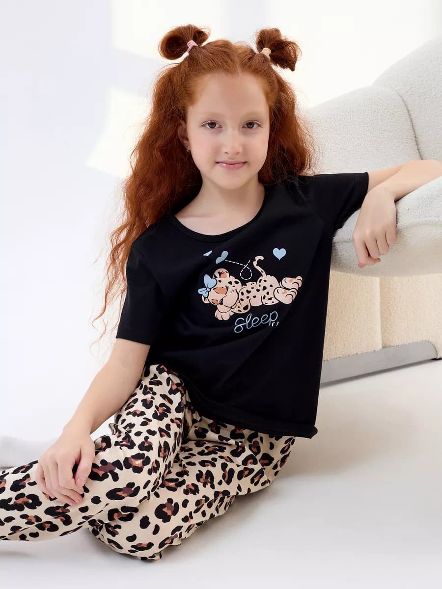 Пижама со штанами и футболкой с коротким рукавом домашняя