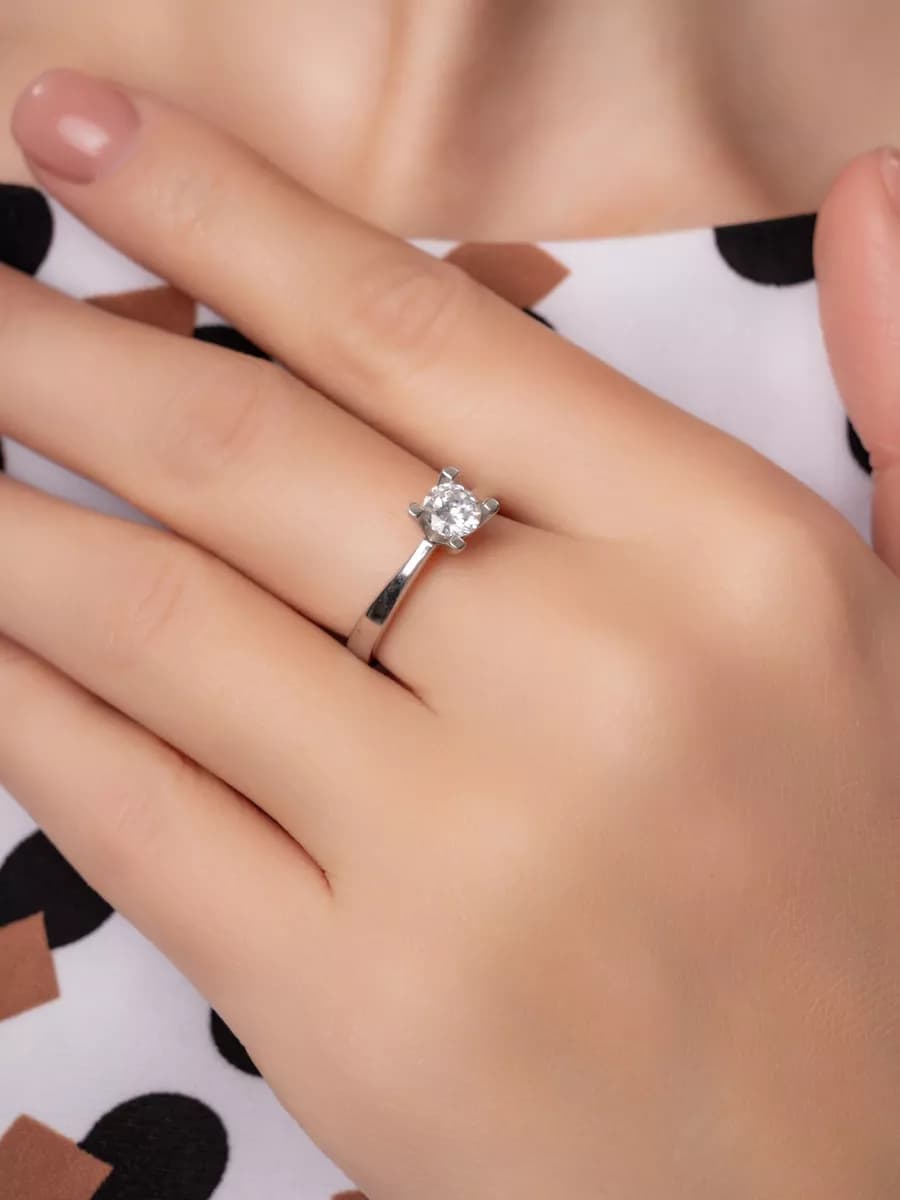 Кольцо серебро 925 с крупным камнем