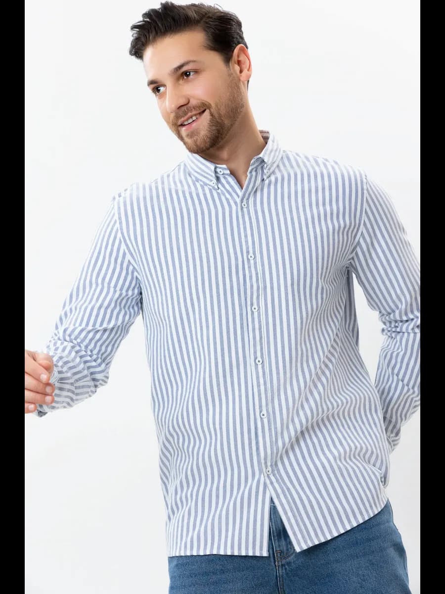 Рубашка в полоску классическая