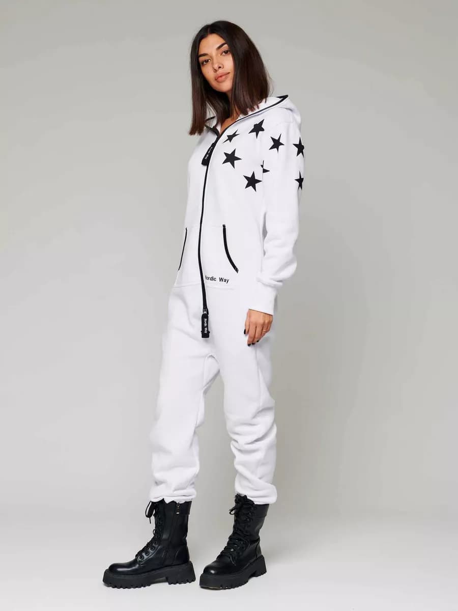 Комбинезон спортивный на молнии с капюшоном