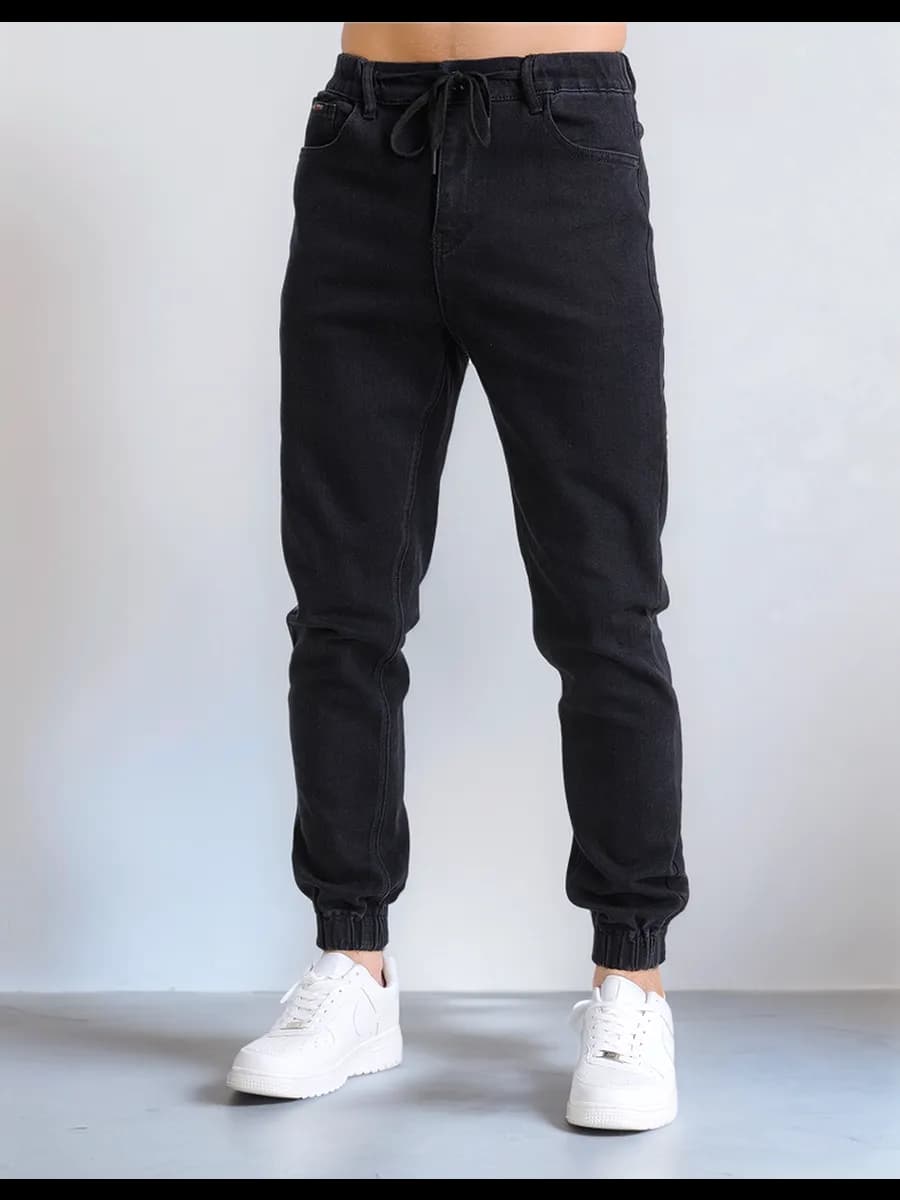 Джинсы черные на резинке в поясе и внизу джоггеры