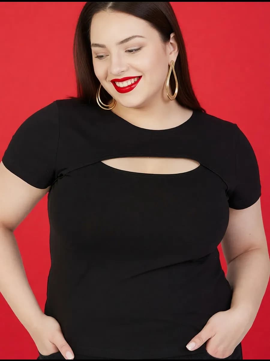 Футболка с вырезом на груди нарядная хлопок больших размеров