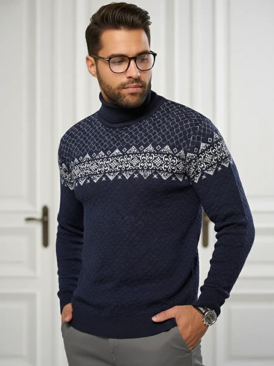 Свитер с горлом