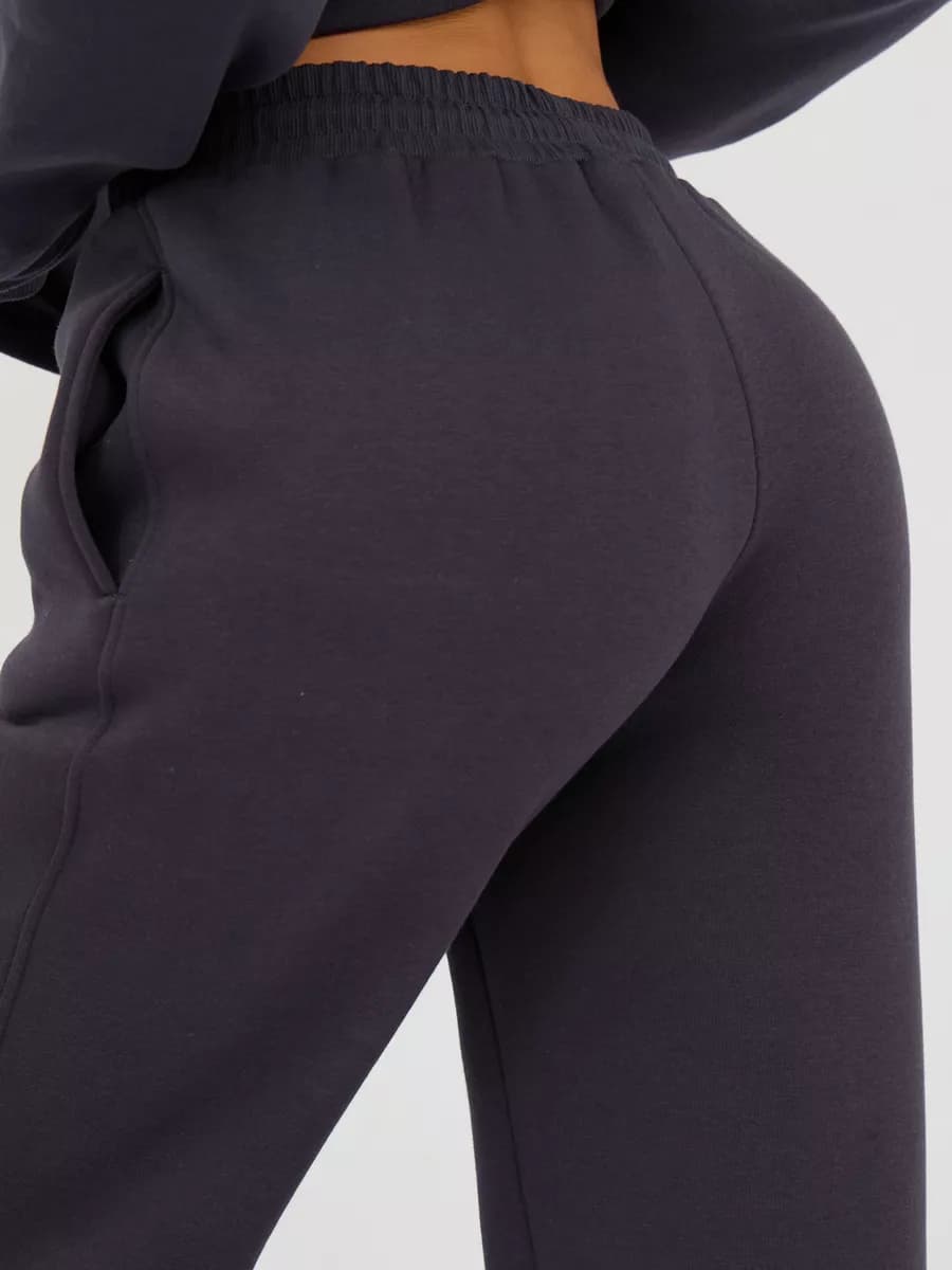 Спортивные штаны широкие утепленные джоггеры с начесом