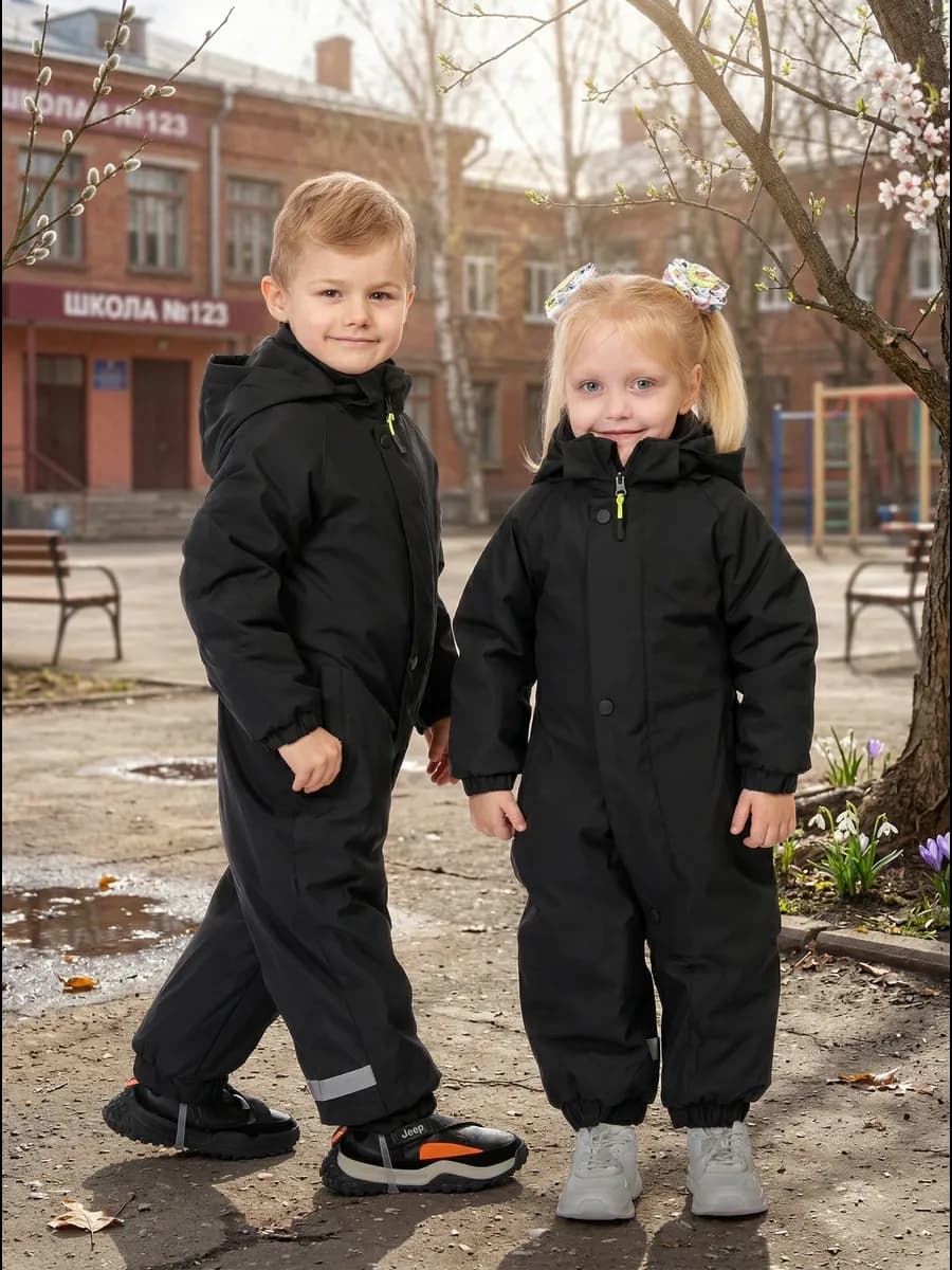 Демисезонный комбинезон для детей