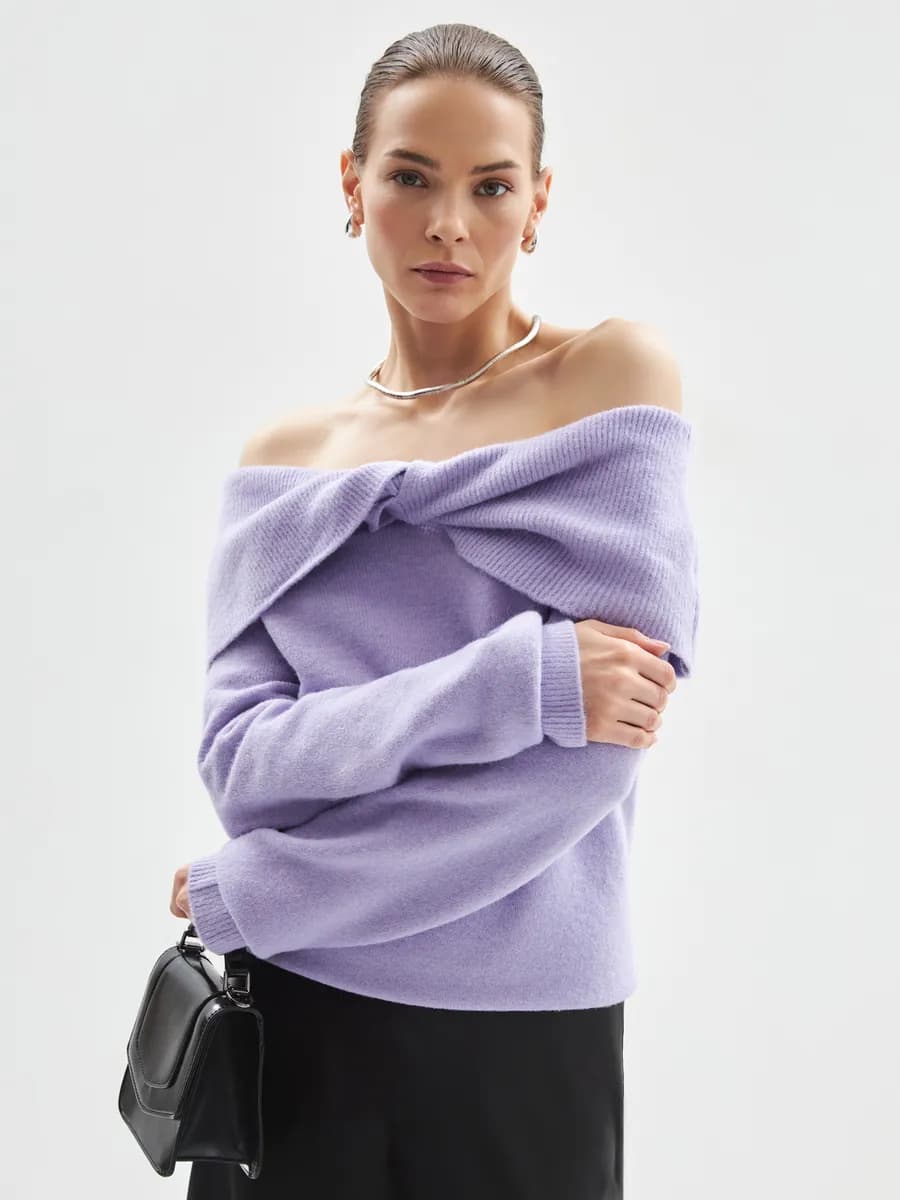 Джемпер нарядный вязаный с открытыми плечами