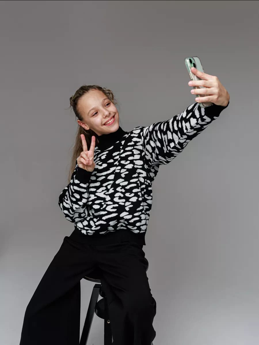 Джемпер вязаный