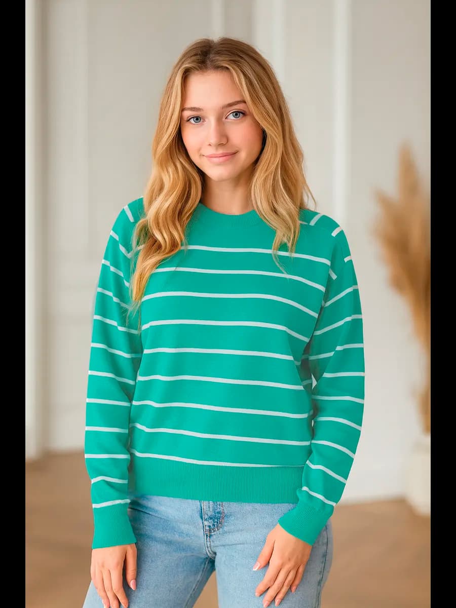 Вязаный осенний джемпер в полоску