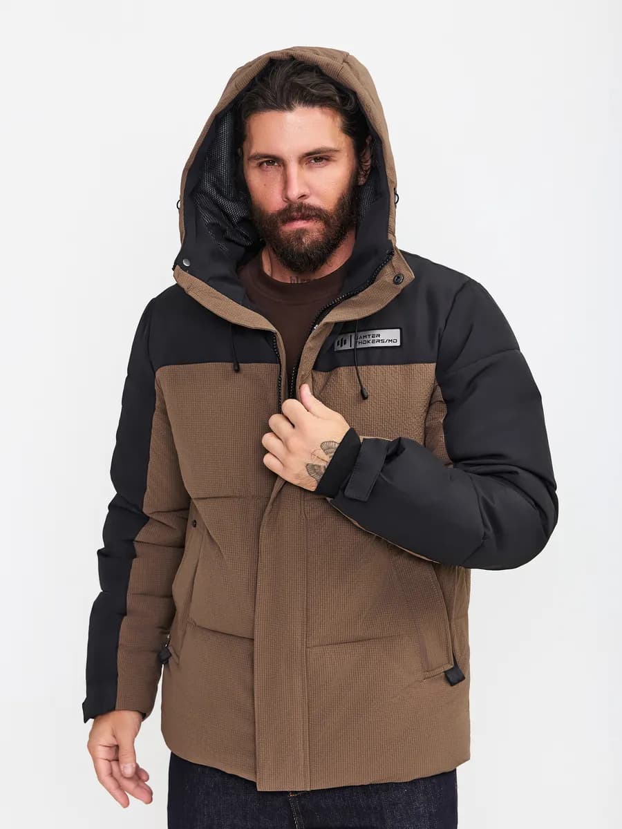 Зимняя куртка с капюшоном