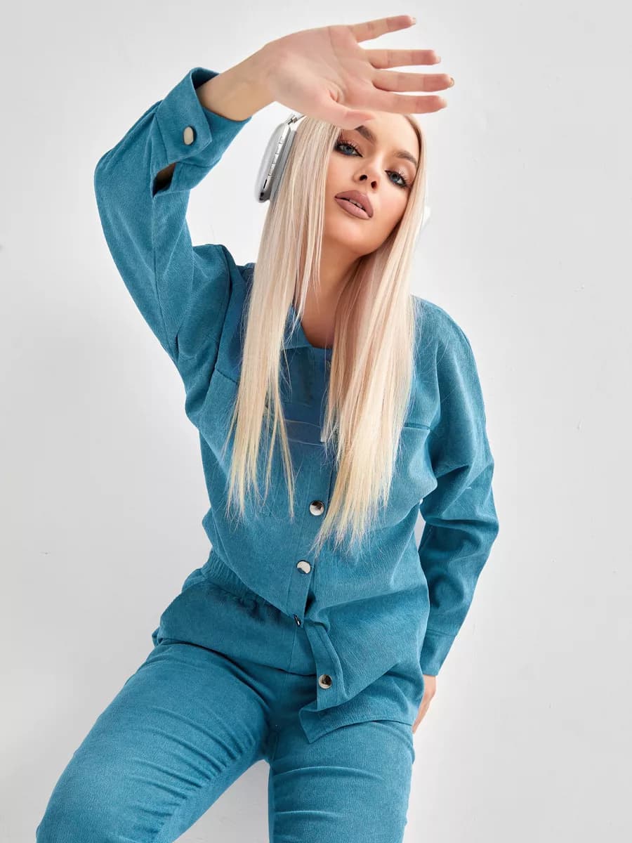 Вельветовый спортивный костюм в рубчик