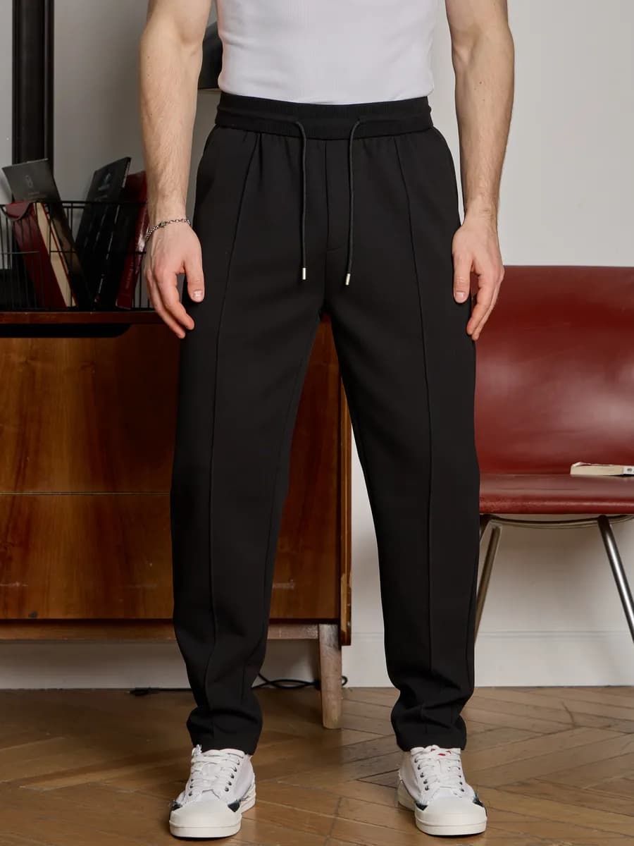 Брюки черные со стрелками на резинке