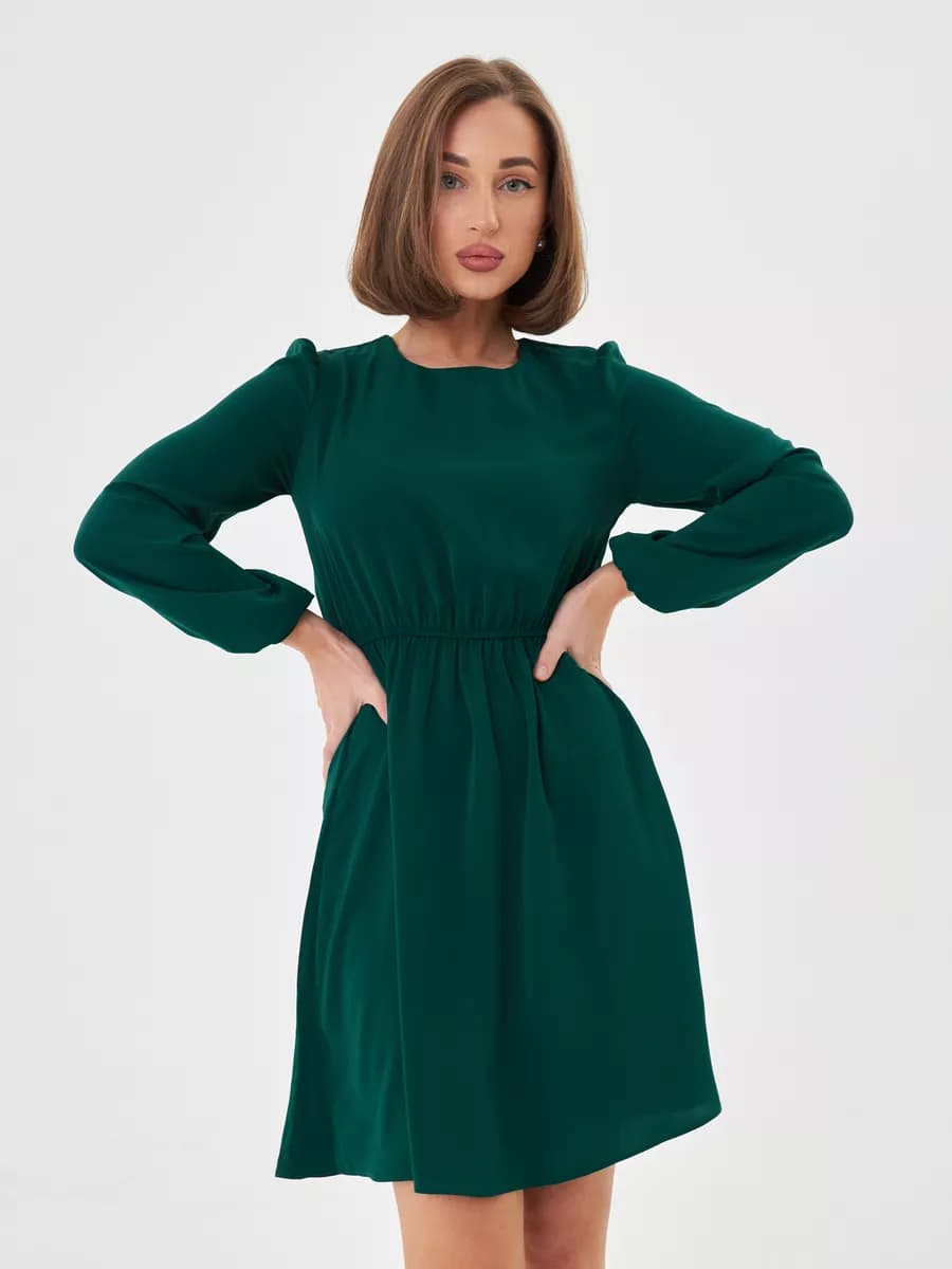 Зеленое платье однотонное