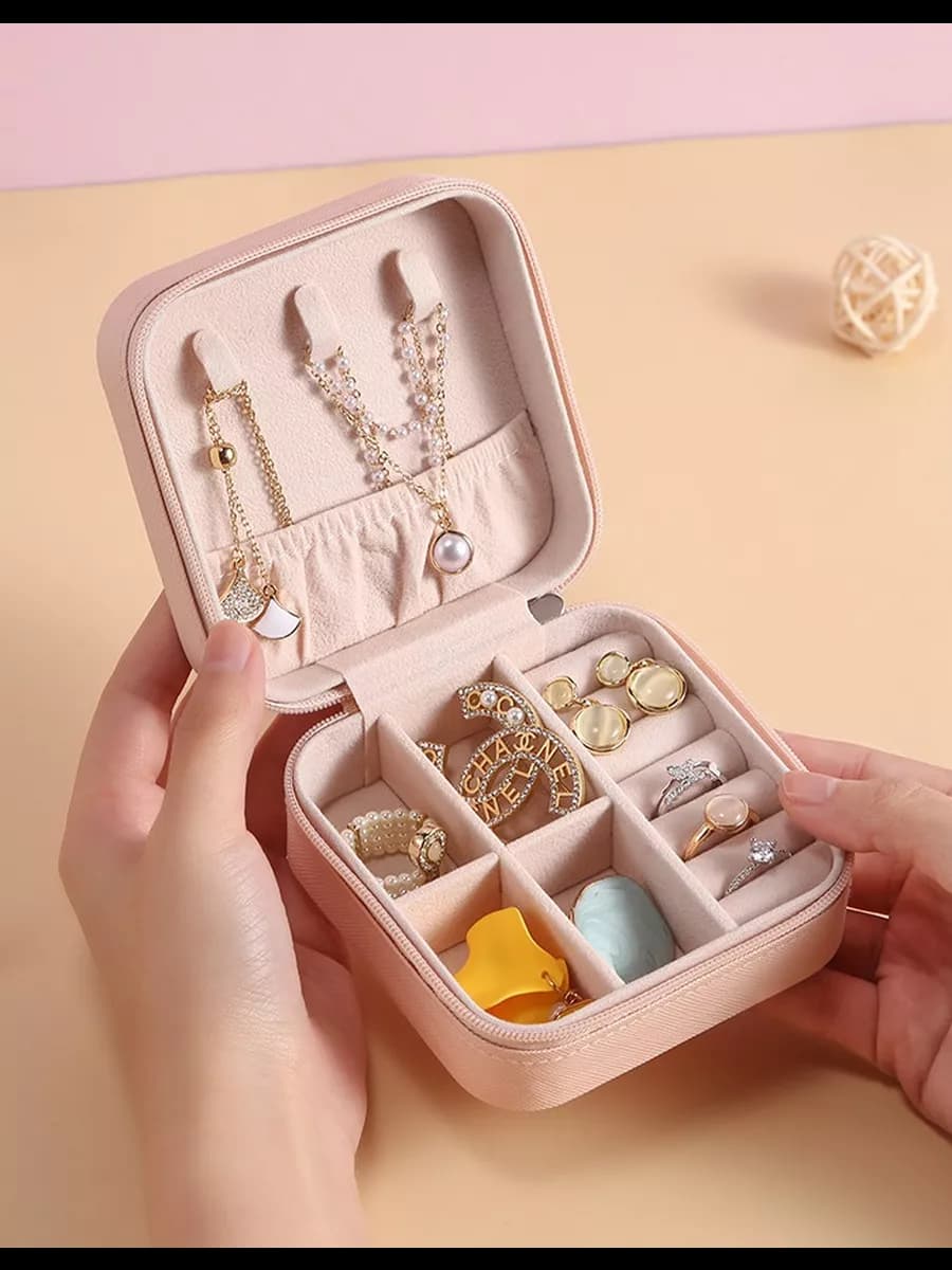 Шкатулка для украшений маленькая дорожная с замком